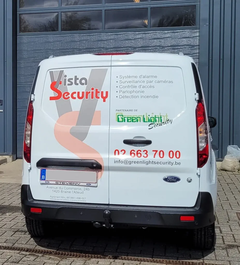 Camionnette Vista Security pour interventions et dépannages
