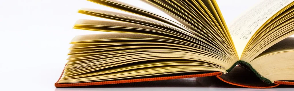 Livre ouvert représentant la réglementation en vigueur